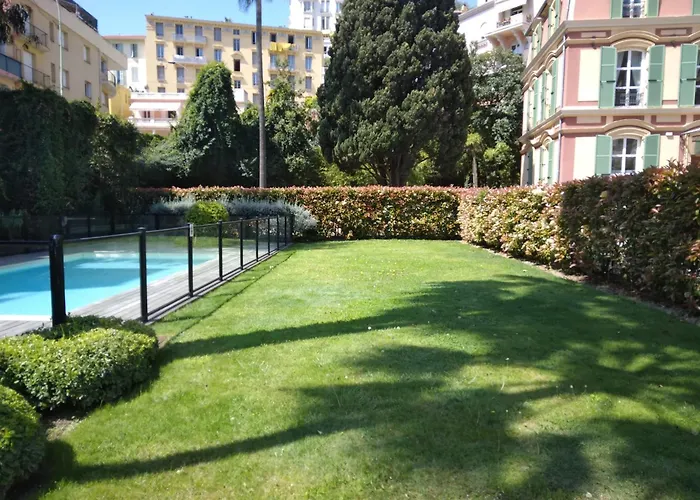 Intercontinental Superbe appartement avec piscine