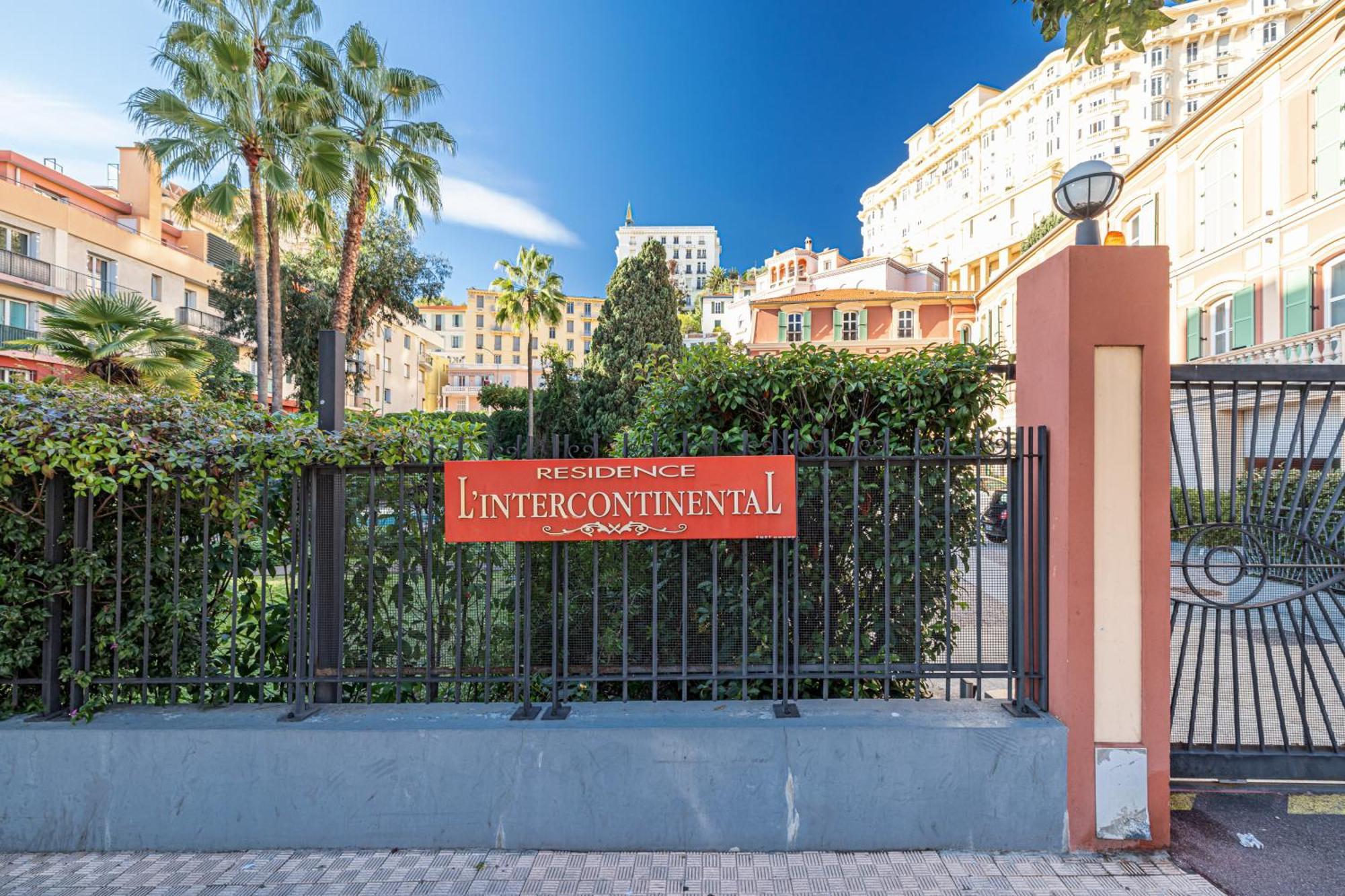Intercontinental Superbe Avec Piscine Bed & Breakfast *